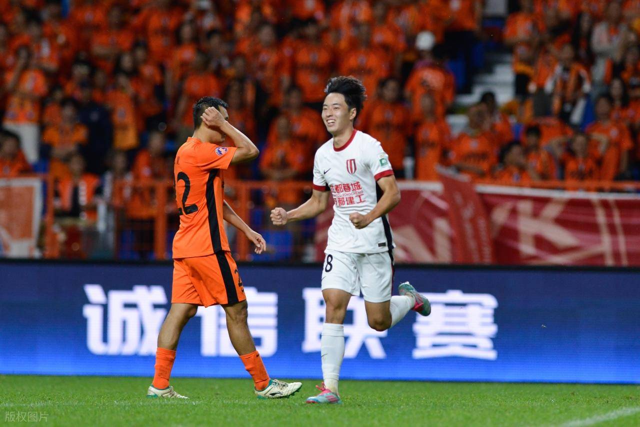 关于今夜体能课后，成都蓉城调整名单备战CBA季后赛，目标明确，临场指挥获称赞的信息-九游网址