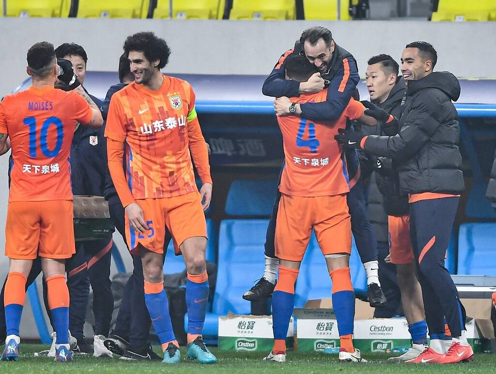 山东泰山窗口期伤情更新；志在欧联名次提升；震撼外界；赛季目标并未改变(山东泰山球迷在看台上举起了政治)-九游娱乐网站